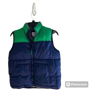 🟢OLD NAVY: Boy’s medium, navy blue & green puffer zip-up vest w/pockets🟢